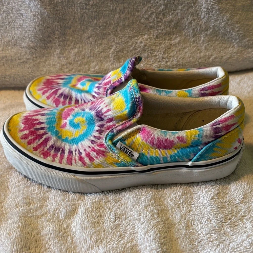 Vans Kids Classic Slip-On Multi Color Tie Dye Spiral Canvas Sneakers Size 2.0